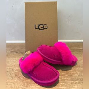 NEW- UGG Girls Cozy II - Rock Rose